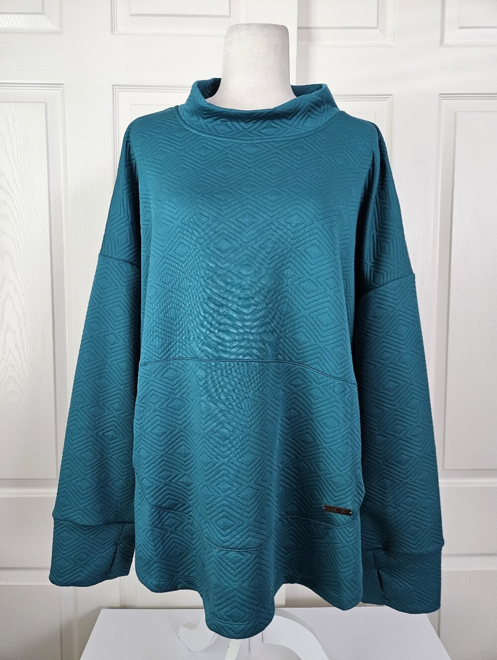 Nine West NWT Sweatshirt Sweater